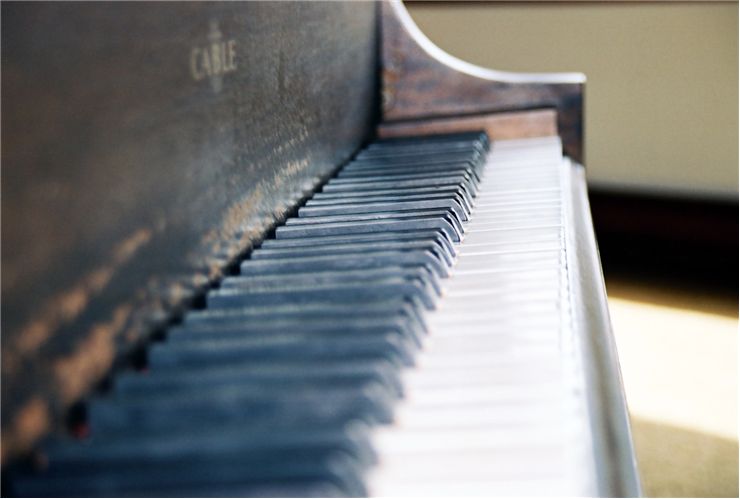 Old Piano